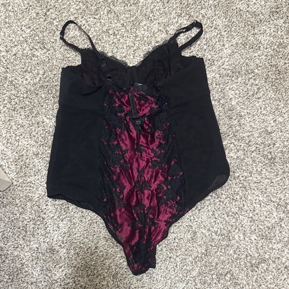 Torrid Black and Maroon Lace Bodysuit - Picture 3 of 3